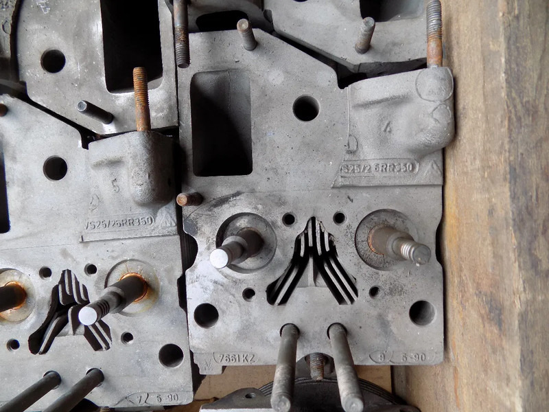 Deutz onderdelen motor - Variklis: foto 2 Deutz onderdelen motor - Variklis: foto 2