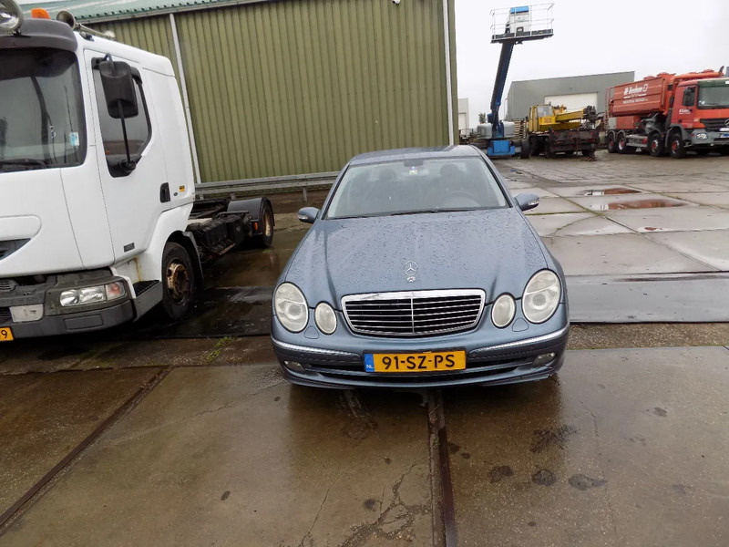 Mercedes-Benz E.320.CDI - Lengvasis automobilis: foto 3 Mercedes-Benz E.320.CDI - Lengvasis automobilis: foto 3