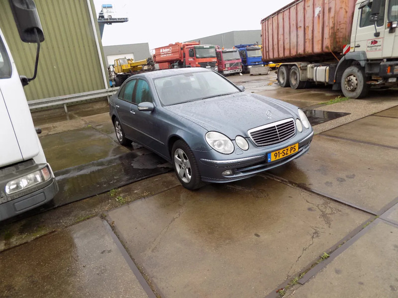 Mercedes-Benz E.320.CDI - Lengvasis automobilis: foto 2 Mercedes-Benz E.320.CDI - Lengvasis automobilis: foto 2