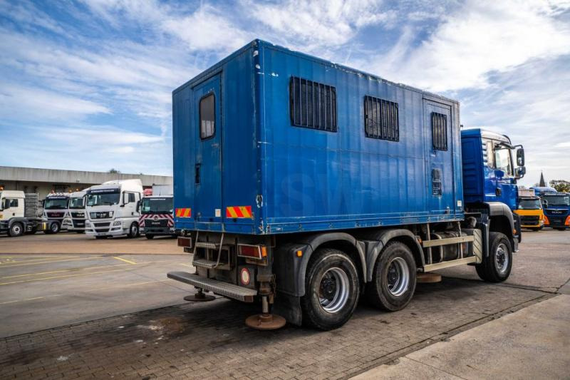 MAN TGA 33.363 FDAK- 6x6 + LABO - Furgonas sunkvežimis: foto 4 MAN TGA 33.363 FDAK- 6x6 + LABO - Furgonas sunkvežimis: foto 4