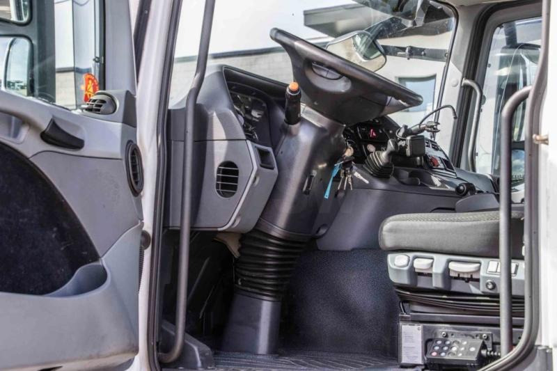 Mercedes ACTROS 2544-MP3+MAGYAR-INOX-18.200L+6COMP - Autocisterna: foto 5 Mercedes ACTROS 2544-MP3+MAGYAR-INOX-18.200L+6COMP - Autocisterna: foto 5
