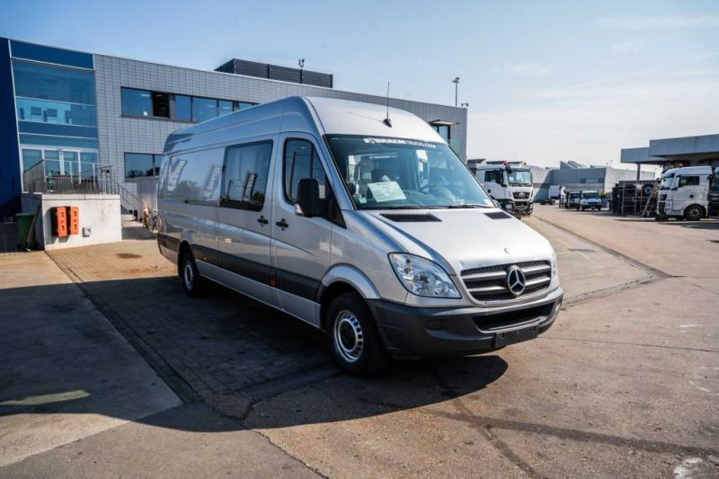 Mercedes Sprinter 319 CDI/3.5+6 p. - Krovininis mikroautobusas: foto 2 Mercedes Sprinter 319 CDI/3.5+6 p. - Krovininis mikroautobusas: foto 2