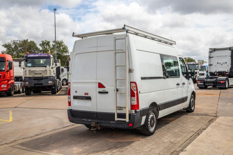 Renault MASTER 125 DCI + 6+1 personen - Krovininis mikroautobusas: foto 3 Renault MASTER 125 DCI + 6+1 personen - Krovininis mikroautobusas: foto 3