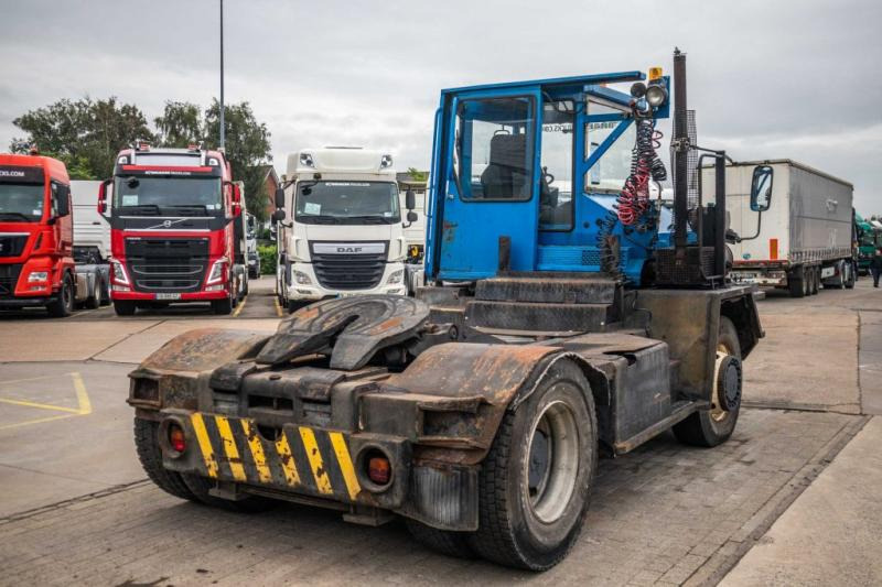 Terberg TERBERG RT28 - 4X4 - Vilkikas: foto 3 Terberg TERBERG RT28 - 4X4 - Vilkikas: foto 3