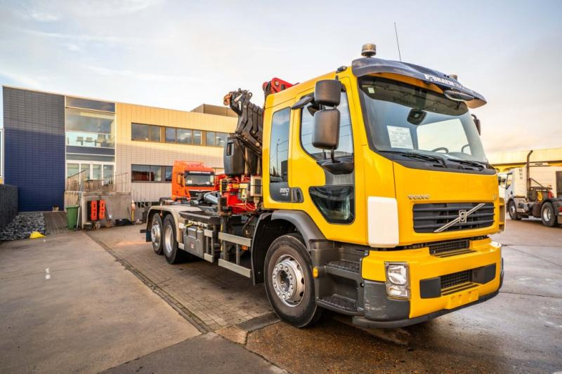 Volvo FE 280-E5 + FASSI 190A24 -178.129 KM - Hook-lift sunkvežimis, Sunkvežimis su kranu: foto 2 Volvo FE 280-E5 + FASSI 190A24 -178.129 KM - Hook-lift sunkvežimis, Sunkvežimis su kranu: foto 2