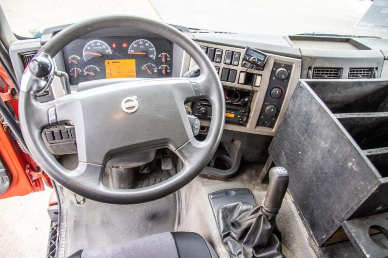 Interior photo 1: Savivartis sunkvežimis Volvo FE 300 - 172 890 KM