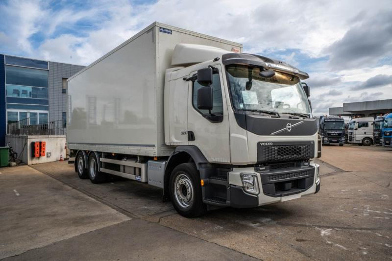 Volvo FE 320 -6X2 +DHOLLANDIA 2.5T- 194.400 KM - Furgonas sunkvežimis: foto 2 Volvo FE 320 -6X2 +DHOLLANDIA 2.5T- 194.400 KM - Furgonas sunkvežimis: foto 2