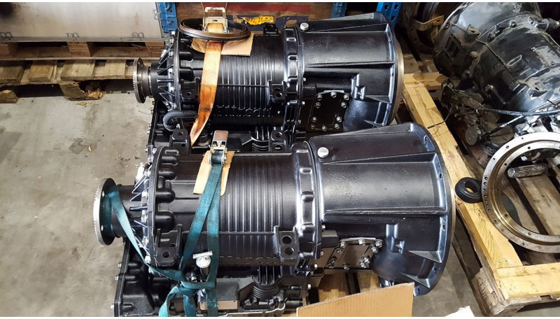 Terberg Allison MT643,MD3060,MD3000,ZF 6WG211 - Terminalų vilkikas: foto 1 Terberg Allison MT643,MD3060,MD3000,ZF 6WG211 - Terminalų vilkikas: foto 1