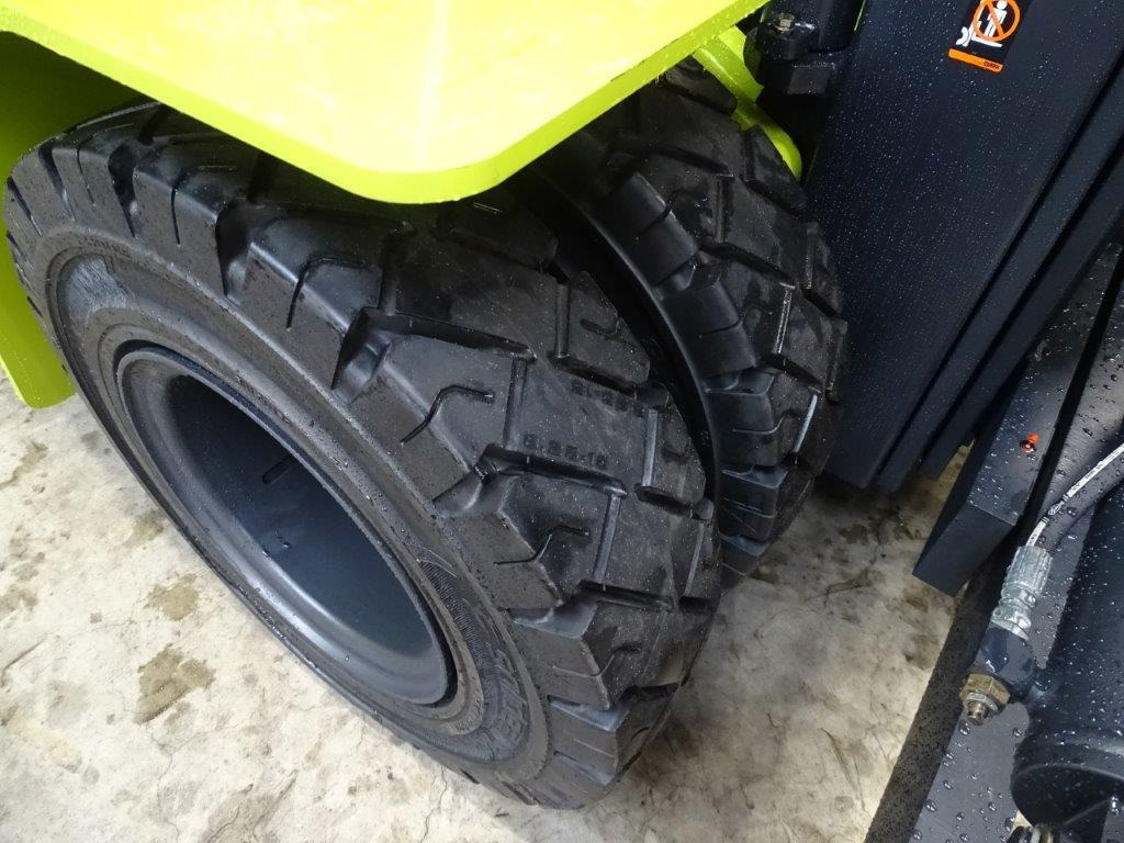 Clark C80D900 - TRIPLEX - NEU - Dyzelinis krautuvas: foto 2 Clark C80D900 - TRIPLEX - NEU - Dyzelinis krautuvas: foto 2