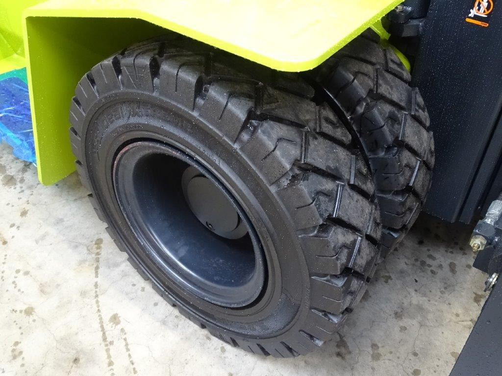 Clark C80D900 - TRIPLEX - NEU - Dyzelinis krautuvas: foto 2 Clark C80D900 - TRIPLEX - NEU - Dyzelinis krautuvas: foto 2