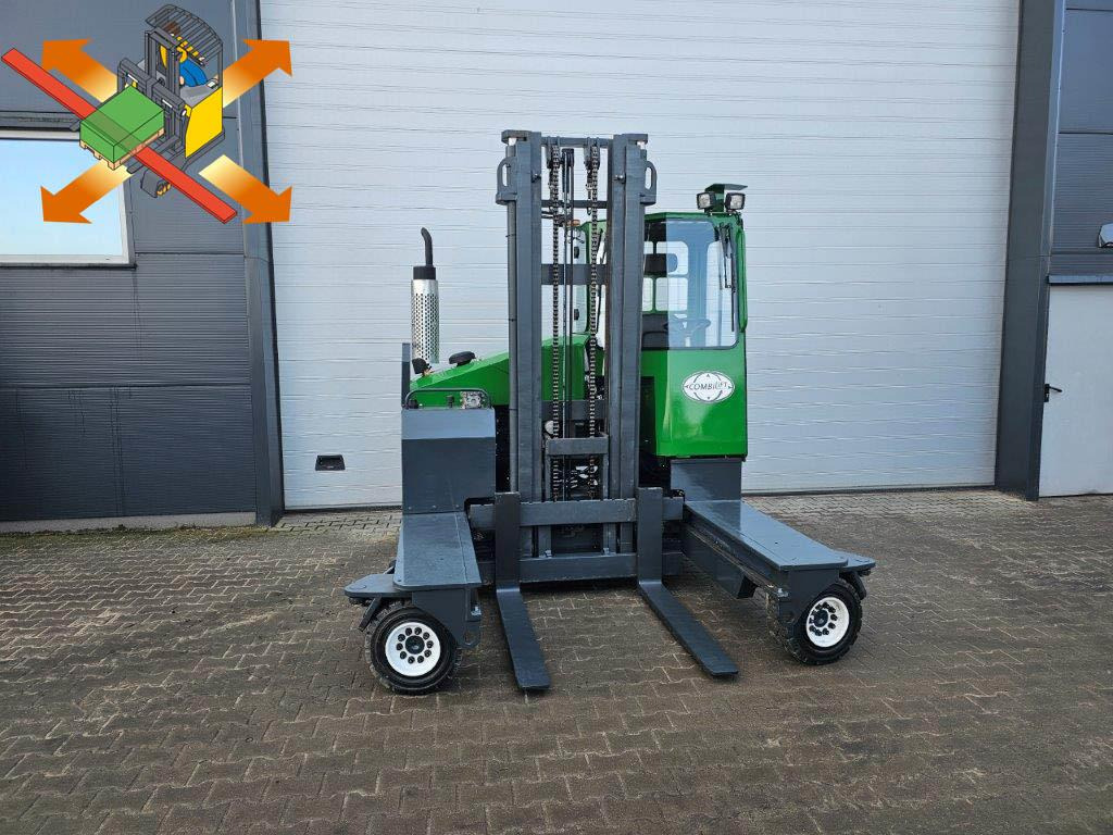 Combilift Amlift C4000 - Šakinis krautuvas su privažiavimu iš keturių pusių: foto 1 Combilift Amlift C4000 - Šakinis krautuvas su privažiavimu iš keturių pusių: foto 1
