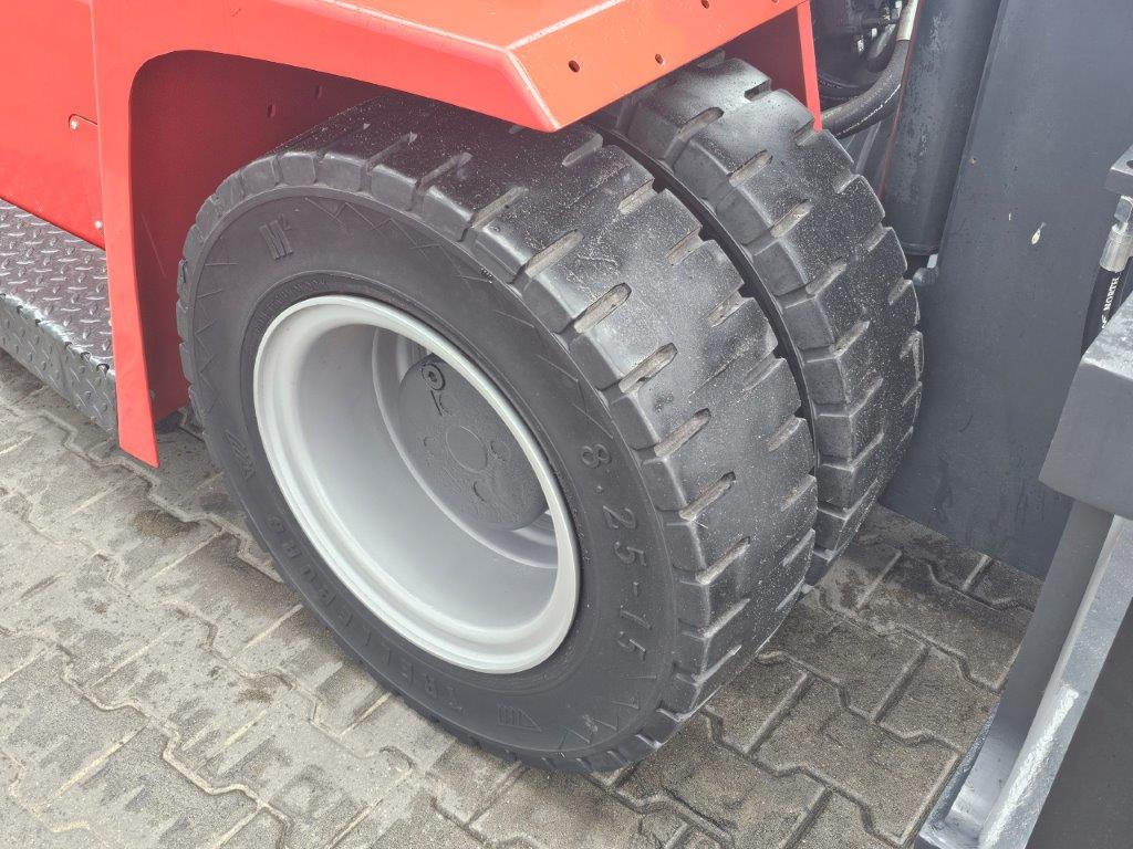 Kalmar DCF80-9 - Dyzelinis krautuvas: foto 2 Kalmar DCF80-9 - Dyzelinis krautuvas: foto 2
