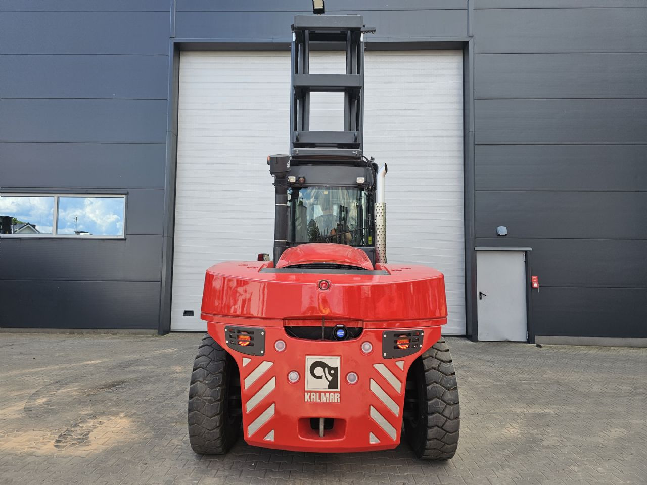 Kalmar DCG150-12 - DREHSITZ - Dyzelinis krautuvas: foto 4 Kalmar DCG150-12 - DREHSITZ - Dyzelinis krautuvas: foto 4