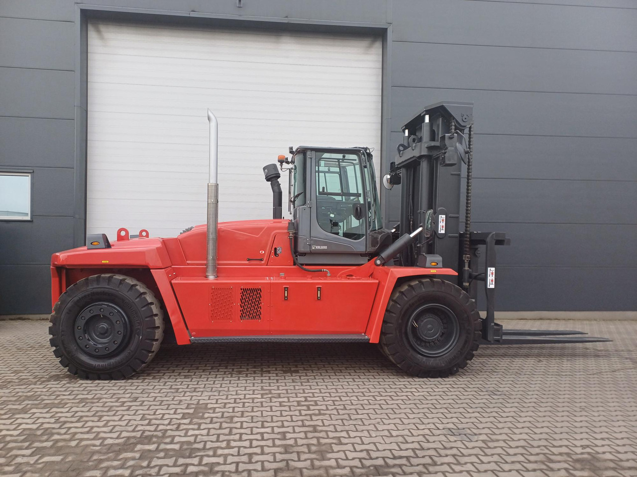 Kalmar DCG250-12LB - Dyzelinis krautuvas: foto 4 Kalmar DCG250-12LB - Dyzelinis krautuvas: foto 4