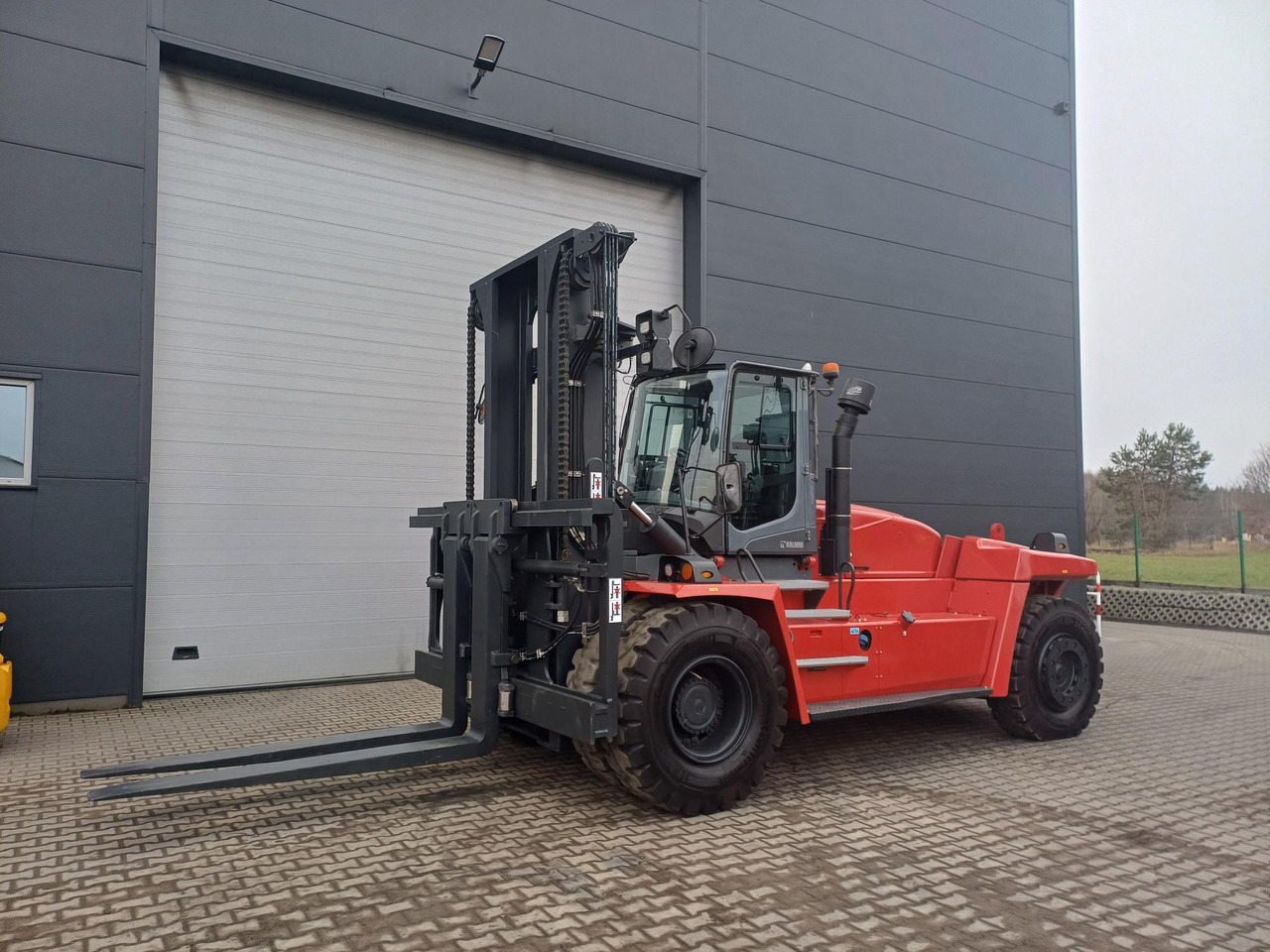 Kalmar DCG250-12LB - Dyzelinis krautuvas: foto 1 Kalmar DCG250-12LB - Dyzelinis krautuvas: foto 1