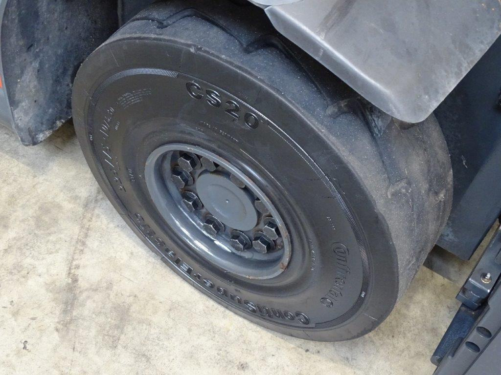 Linde H25D-01 - Dyzelinis krautuvas: foto 2 Linde H25D-01 - Dyzelinis krautuvas: foto 2