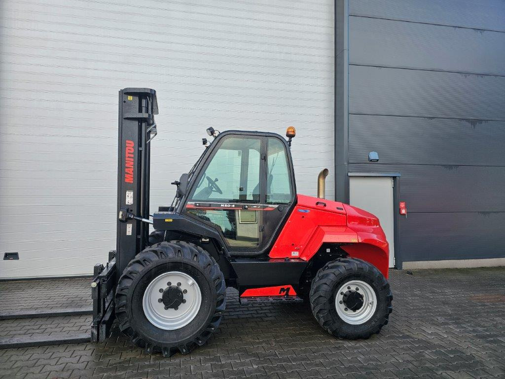 Manitou M50-4D - TRIPLEX- 4x4 - Krautuvas-visureigis: foto 1 Manitou M50-4D - TRIPLEX- 4x4 - Krautuvas-visureigis: foto 1
