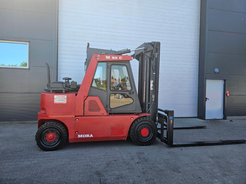 Mora M80C - Šakinis krautuvas: foto 3 Mora M80C - Šakinis krautuvas: foto 3