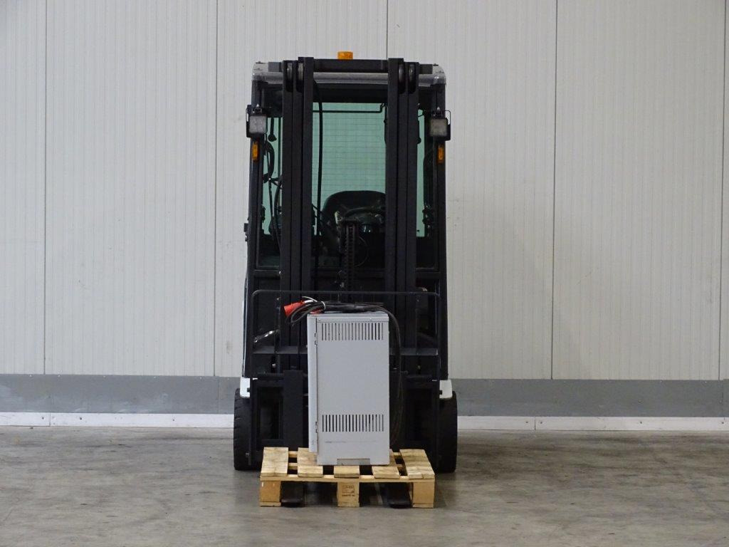 UniCarriers AS2N1L15Q - TRIPLEX - Elektrinis krautuvas: foto 4 UniCarriers AS2N1L15Q - TRIPLEX - Elektrinis krautuvas: foto 4