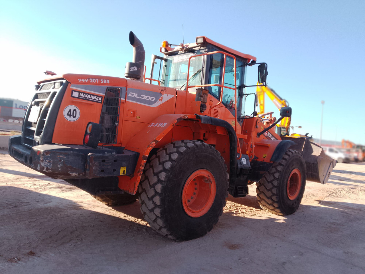 DOOSAN DL300-5 - Ratinis krautuvas: foto 3 DOOSAN DL300-5 - Ratinis krautuvas: foto 3