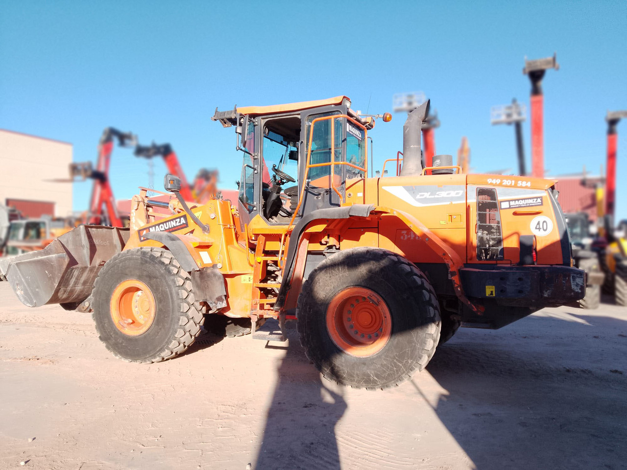 DOOSAN DL300-5 - Ratinis krautuvas: foto 2 DOOSAN DL300-5 - Ratinis krautuvas: foto 2