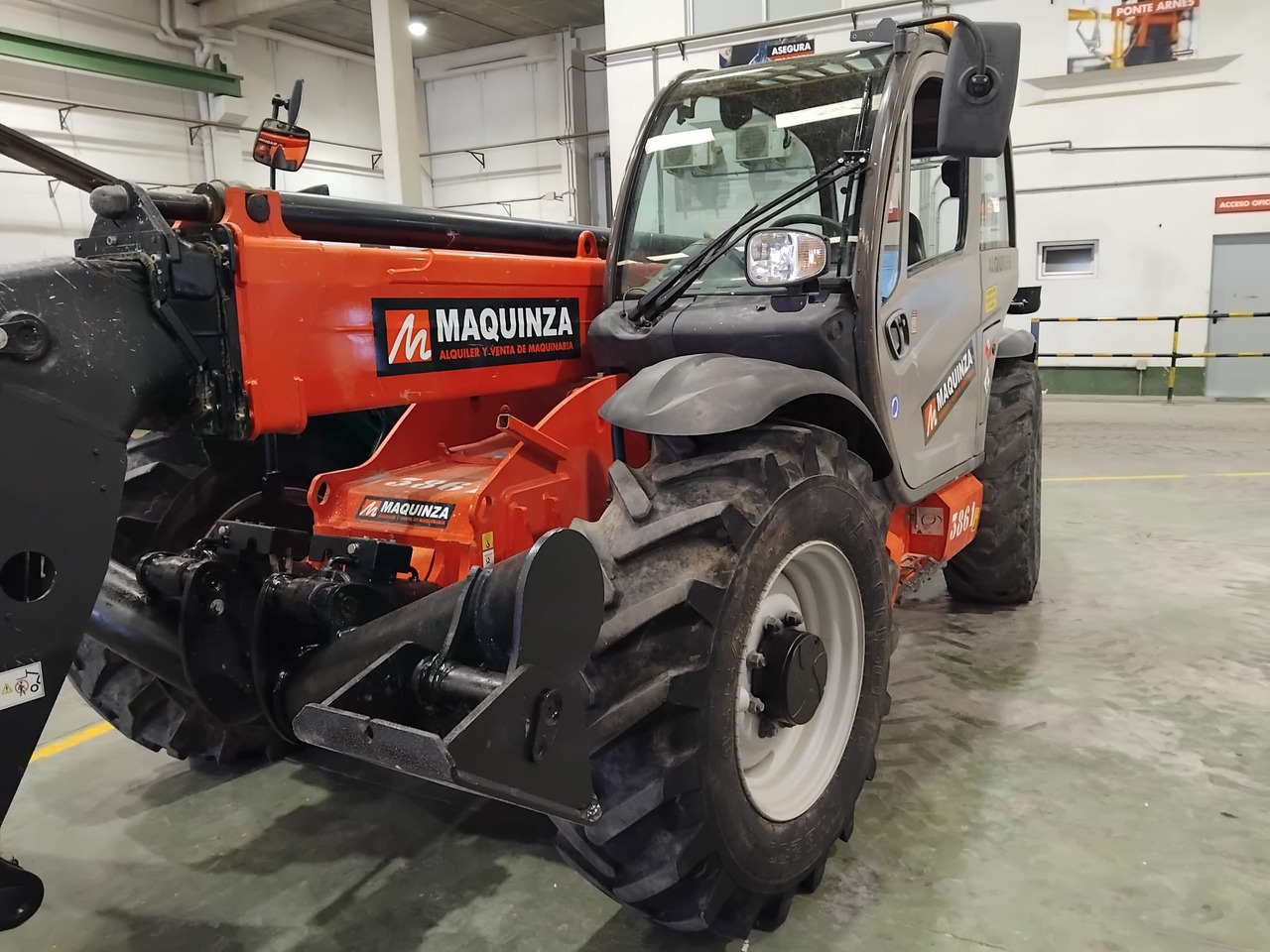 MANITOU MT1335 EASY - Teleskopinis krautuvas: foto 3 MANITOU MT1335 EASY - Teleskopinis krautuvas: foto 3