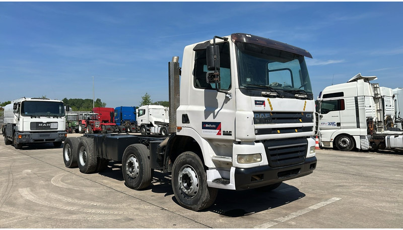 DAF 85 CF 430 (EURO 3 / MANUAL GEARBOX / BOITE MANUELLE / BIG HUB / 8X4 / STEEL SUSP. / LAMES) - Važiuoklės sunkvežimis: foto 5 DAF 85 CF 430 (EURO 3 / MANUAL GEARBOX / BOITE MANUELLE / BIG HUB / 8X4 / STEEL SUSP. / LAMES) - Važiuoklės sunkvežimis: foto 5