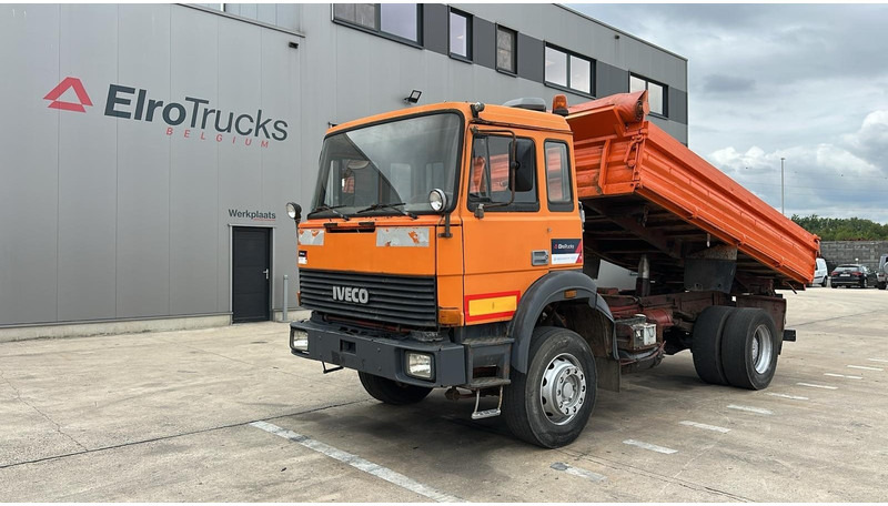 Iveco Magirus 170 - 23 (BOITE ZF / POMPE MANUELLE / V8 / LAMES / GRAND PONT) - Savivartis sunkvežimis: foto 1 Iveco Magirus 170 - 23 (BOITE ZF / POMPE MANUELLE / V8 / LAMES / GRAND PONT) - Savivartis sunkvežimis: foto 1