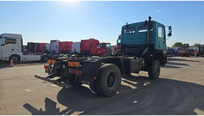 MAN 19.342 (4X4 / ALLRAD / AUXILAIRY / EURO 2 / FULL STEEL SUSP. / LAMES) - Važiuoklės sunkvežimis: foto 3 MAN 19.342 (4X4 / ALLRAD / AUXILAIRY / EURO 2 / FULL STEEL SUSP. / LAMES) - Važiuoklės sunkvežimis: foto 3