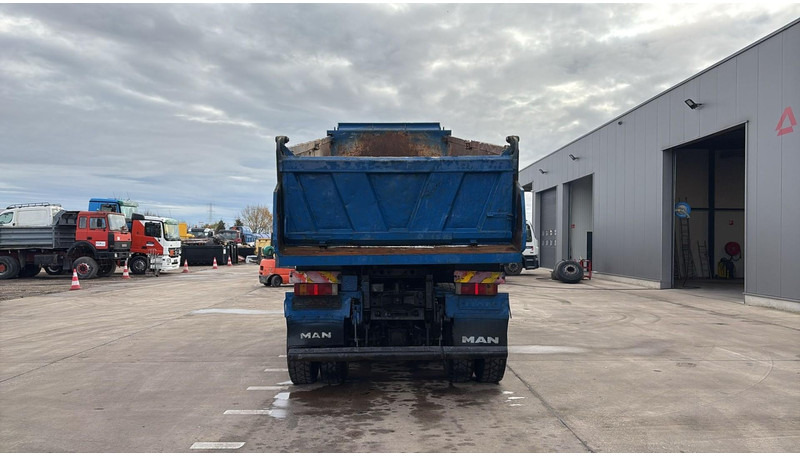 MAN 35.414 (6 CYLINDER / 8X6 / BIG AXLES / STEEL SUSP. / LAMES / GRAND PONT) - Savivartis sunkvežimis: foto 5 MAN 35.414 (6 CYLINDER / 8X6 / BIG AXLES / STEEL SUSP. / LAMES / GRAND PONT) - Savivartis sunkvežimis: foto 5