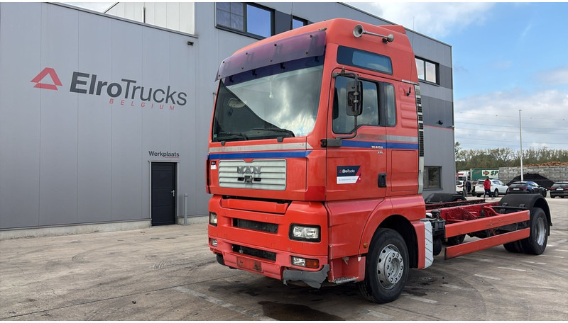 MAN TGA 18.410 (POMPE MANUELLE / MANUAL PUMP / BOITE MANUELLE / MANUAL GEARBOX) - Važiuoklės sunkvežimis: foto 1 MAN TGA 18.410 (POMPE MANUELLE / MANUAL PUMP / BOITE MANUELLE / MANUAL GEARBOX) - Važiuoklės sunkvežimis: foto 1