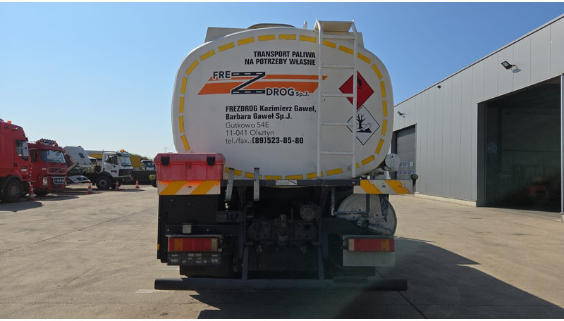 MAN TGA 18.460 (14.140L / MANUAL PUMP / MANUAL GEARBOX / TOP CONDITON / BOITE & POMPE MANUELLE) - Autocisterna: foto 5 MAN TGA 18.460 (14.140L / MANUAL PUMP / MANUAL GEARBOX / TOP CONDITON / BOITE & POMPE MANUELLE) - Autocisterna: foto 5