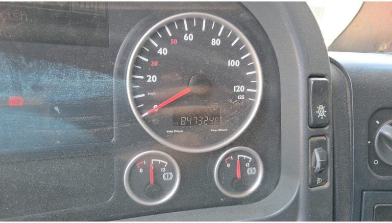 MAN TGA 26.440 (MANUAL GEARBOX / FRONT STEEL / 6X2 / BOITE MANUELLE / DEVANT LAMES) lizingą MAN TGA 26.440 (MANUAL GEARBOX / FRONT STEEL / 6X2 / BOITE MANUELLE / DEVANT LAMES): foto 12
