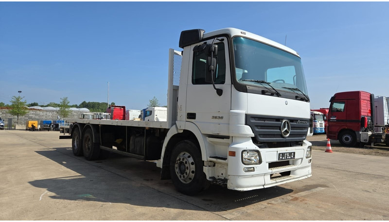 Mercedes-Benz Actros 2636 (6X4 / LAMES / GRAND PONT / MP2 / STEEL SUSP. / BOITE MANUELLE / MANUAL GEARBOX / 9M CHASSIS !!!) - Platforminis/ Bortinis sunkvežimis: foto 3 Mercedes-Benz Actros 2636 (6X4 / LAMES / GRAND PONT / MP2 / STEEL SUSP. / BOITE MANUELLE / MANUAL GEARBOX / 9M CHASSIS !!!) - Platforminis/ Bortinis sunkvežimis: foto 3