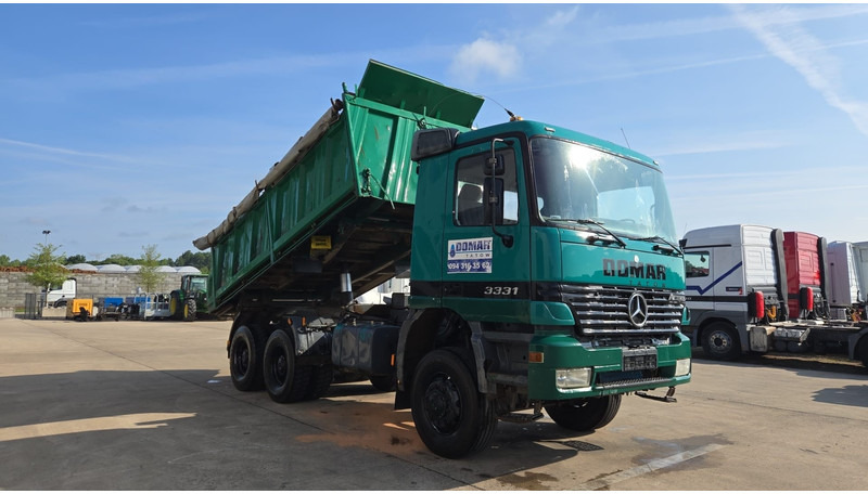 Mercedes-Benz Actros 3331 (BOITE MANUELLE / 6X6 / LAMES / GRAND PONT / V6) - Savivartis sunkvežimis: foto 3 Mercedes-Benz Actros 3331 (BOITE MANUELLE / 6X6 / LAMES / GRAND PONT / V6) - Savivartis sunkvežimis: foto 3