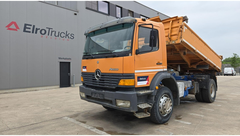 Mercedes-Benz Atego 1928 (PARFAIT ETAT / BOITE MANUELLE / GRAND PONT / LAMES) - Savivartis sunkvežimis: foto 1 Mercedes-Benz Atego 1928 (PARFAIT ETAT / BOITE MANUELLE / GRAND PONT / LAMES) - Savivartis sunkvežimis: foto 1
