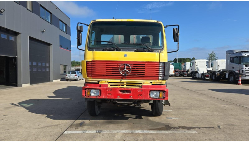 Mercedes-Benz SK 2527 (MALAXEUR / MIXER / POSSIBLE COMME CHASSIS / 6X4 / LAMES / GRAND PONT) - Betonvežis: foto 2 Mercedes-Benz SK 2527 (MALAXEUR / MIXER / POSSIBLE COMME CHASSIS / 6X4 / LAMES / GRAND PONT) - Betonvežis: foto 2