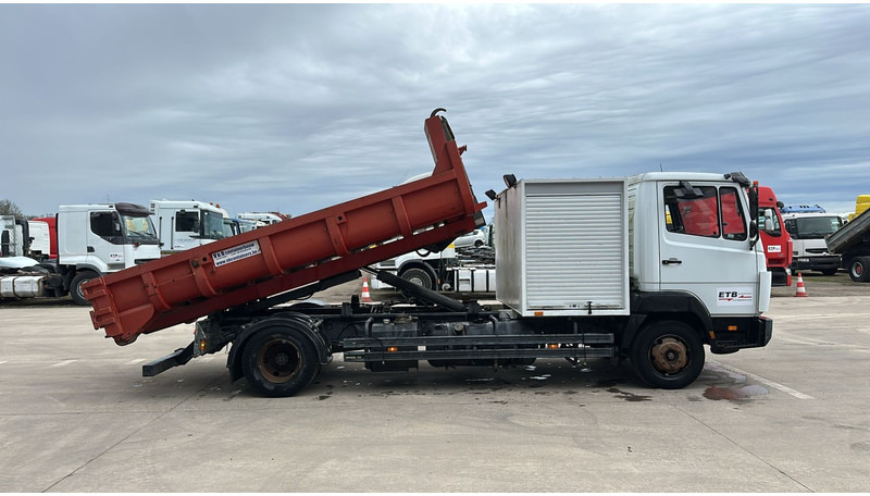 Mercedes-Benz SK 814 (BELGIAN TRUCK / HOOK / PERFECT CONDITION !!! / WITH CONTAINER / 363000 KM !!!! ) - Hook-lift sunkvežimis: foto 5 Mercedes-Benz SK 814 (BELGIAN TRUCK / HOOK / PERFECT CONDITION !!! / WITH CONTAINER / 363000 KM !!!! ) - Hook-lift sunkvežimis: foto 5
