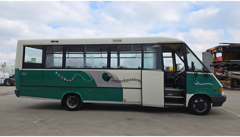Mercedes-Benz Vario 614 (BELGIAN BUS / 34 SEATS / MANUAL PUMP / LAMES / STEEL SUSP.) - Miesto autobusas: foto 4 Mercedes-Benz Vario 614 (BELGIAN BUS / 34 SEATS / MANUAL PUMP / LAMES / STEEL SUSP.) - Miesto autobusas: foto 4