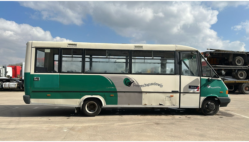 Mercedes-Benz Vario 614 (BELGIAN BUS / MANUAL PUMP / POMPE MANUELLE / BOITE MANUELLE / LAMES) - Miesto autobusas: foto 4 Mercedes-Benz Vario 614 (BELGIAN BUS / MANUAL PUMP / POMPE MANUELLE / BOITE MANUELLE / LAMES) - Miesto autobusas: foto 4