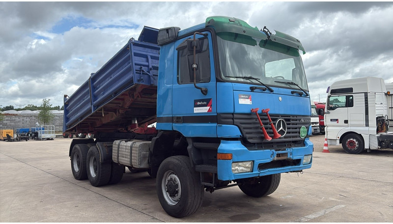 Mercedes-Benz actros 3340 (6X6 / BOITE MANUELLE /MANUAL GEARBOX / 3 PONTS / V6 / MP1) - Savivartis sunkvežimis: foto 3 Mercedes-Benz actros 3340 (6X6 / BOITE MANUELLE /MANUAL GEARBOX / 3 PONTS / V6 / MP1) - Savivartis sunkvežimis: foto 3