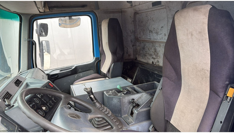 Savivartis sunkvežimis Mercedes-Benz actros 3340 (6X6 / BOITE MANUELLE /MANUAL GEARBOX / 3 PONTS / V6 / MP1): foto 18