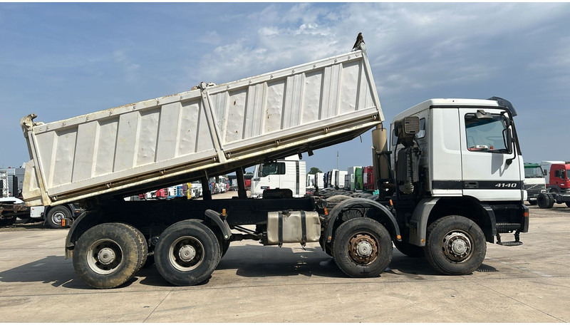 Mercedes-Benz actros 4140 (8X8 / BOITE MANUELLE / MANUAL GEARBOX / LAMES / GRAND PONT / BIG AXLE) - Savivartis sunkvežimis: foto 3 Mercedes-Benz actros 4140 (8X8 / BOITE MANUELLE / MANUAL GEARBOX / LAMES / GRAND PONT / BIG AXLE) - Savivartis sunkvežimis: foto 3
