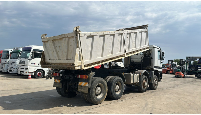 Mercedes-Benz actros 4140 (8X8 / BOITE MANUELLE / MANUAL GEARBOX / LAMES / GRAND PONT / BIG AXLE) - Savivartis sunkvežimis: foto 4 Mercedes-Benz actros 4140 (8X8 / BOITE MANUELLE / MANUAL GEARBOX / LAMES / GRAND PONT / BIG AXLE) - Savivartis sunkvežimis: foto 4