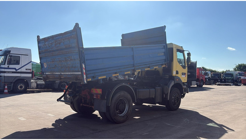 Renault Kerax 385 (BOITE MANUELLE / GRAND PONT / LAMES / MANUAL GEARBOX) - Savivartis sunkvežimis: foto 5 Renault Kerax 385 (BOITE MANUELLE / GRAND PONT / LAMES / MANUAL GEARBOX) - Savivartis sunkvežimis: foto 5