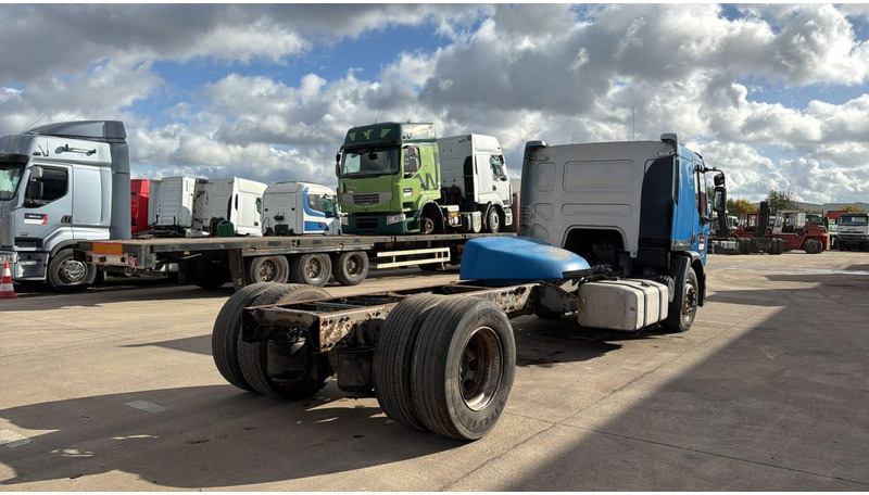 Renault Premium 320 (BOITE MANUELLE / MANUAL GEARBOX) - Važiuoklės sunkvežimis: foto 4 Renault Premium 320 (BOITE MANUELLE / MANUAL GEARBOX) - Važiuoklės sunkvežimis: foto 4