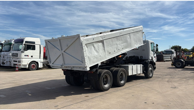 Scania 94 - 260 (BOITE MANUELLE / LAMES / STEEL SUSP. / 6X4 / MANUAL GEARBOX) - Savivartis sunkvežimis: foto 4 Scania 94 - 260 (BOITE MANUELLE / LAMES / STEEL SUSP. / 6X4 / MANUAL GEARBOX) - Savivartis sunkvežimis: foto 4