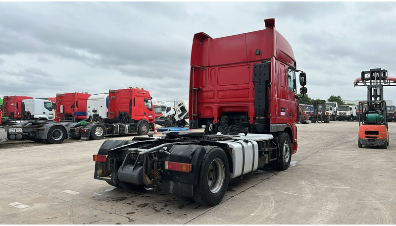 DAF 105 XF 460 (BOITE MANUELLE / MANUAL GEARBOX / TRES PROPRE) - Vilkikas: foto 5 DAF 105 XF 460 (BOITE MANUELLE / MANUAL GEARBOX / TRES PROPRE) - Vilkikas: foto 5
