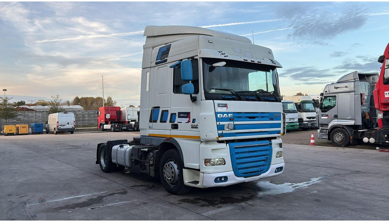 DAF XF 105.460 (BOITE MANUELLE / MANUAL GEARBOX) - Vilkikas: foto 3 DAF XF 105.460 (BOITE MANUELLE / MANUAL GEARBOX) - Vilkikas: foto 3