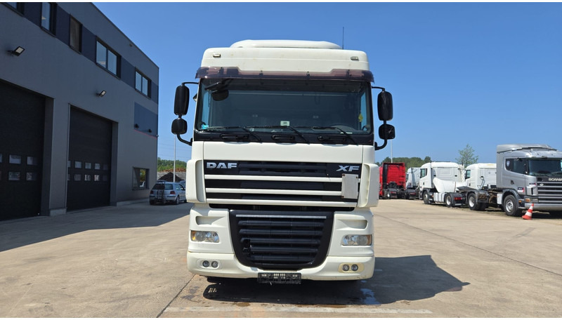 DAF XF 105.460 (BOITE MANUELLE / MANUAL GEARBOX / PROPRE) - Vilkikas: foto 2 DAF XF 105.460 (BOITE MANUELLE / MANUAL GEARBOX / PROPRE) - Vilkikas: foto 2